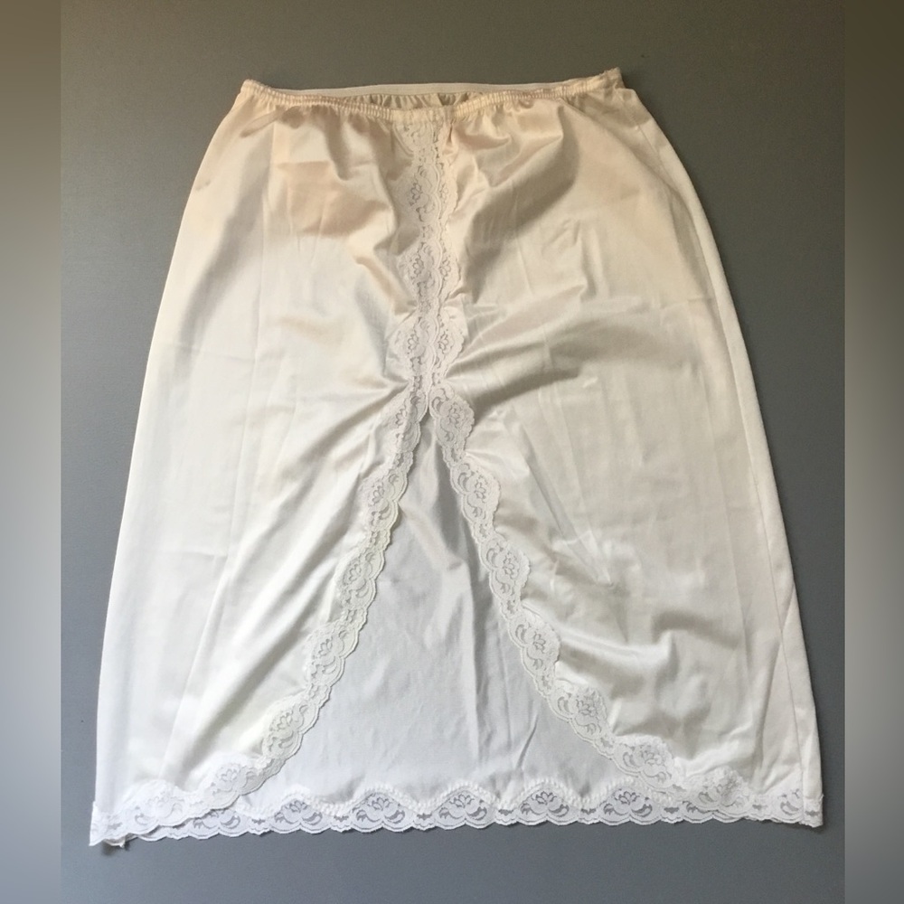 Vintage White Lace-Trim Half Slip - Picture 1 of 3